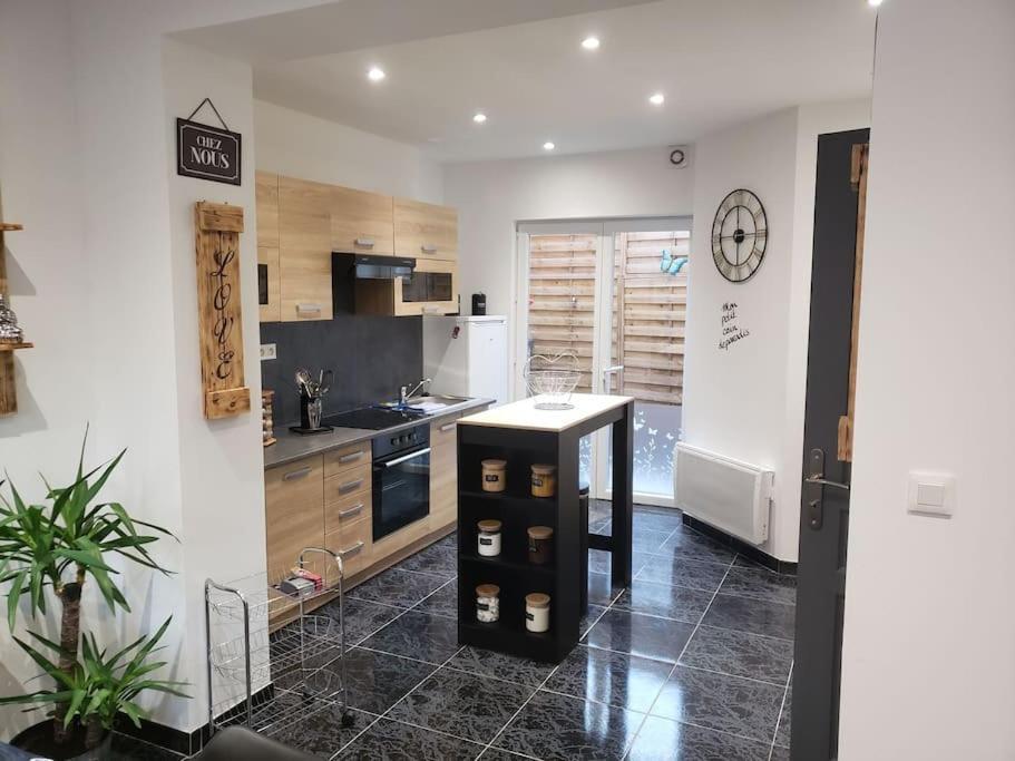 Maison Chez Fredo Calais Bagian luar foto